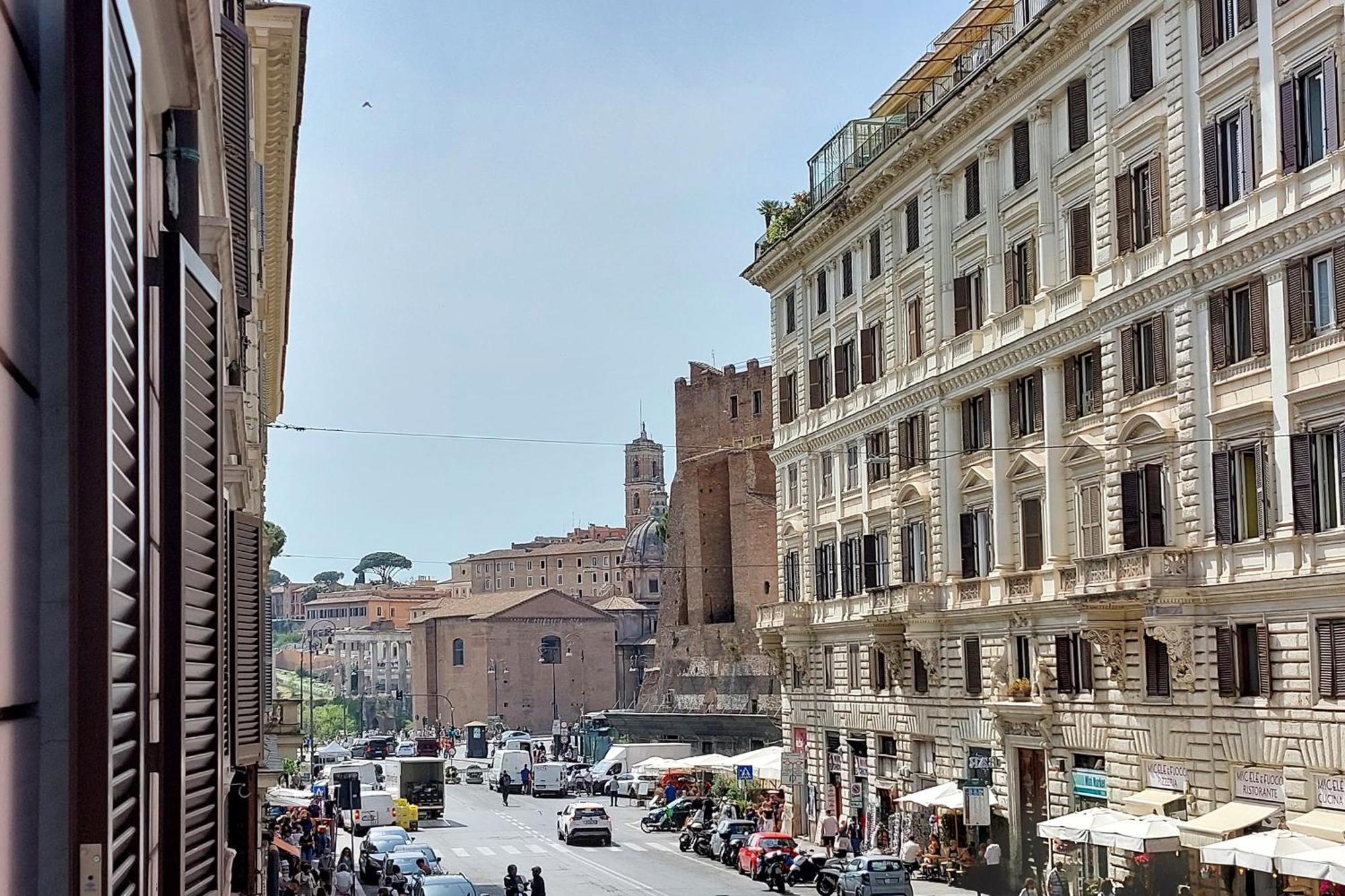 Ych-Colorful And Classy Apartment Near Fori Imperiali Rom Exterior foto